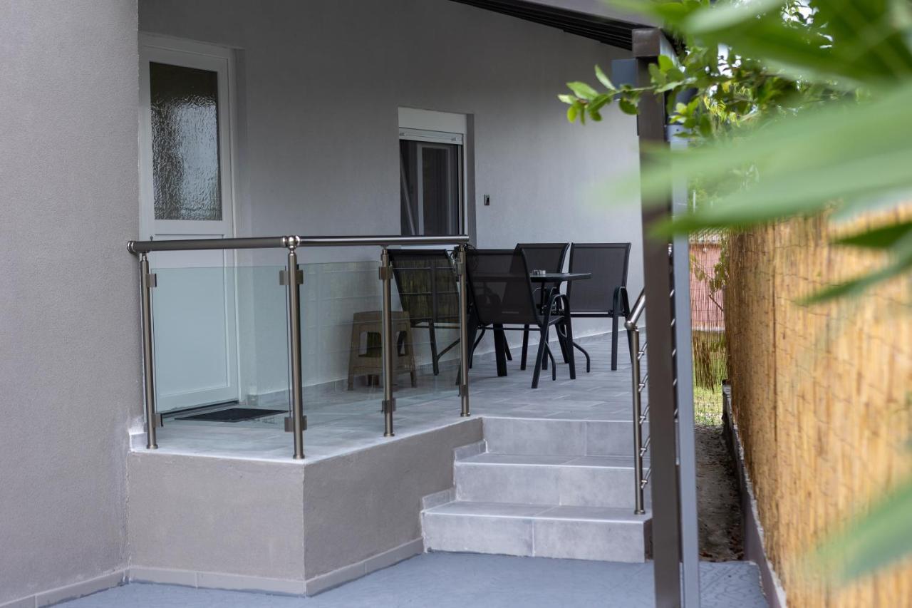 K&M Villas Nea Kallikrateia ภายนอก รูปภาพ